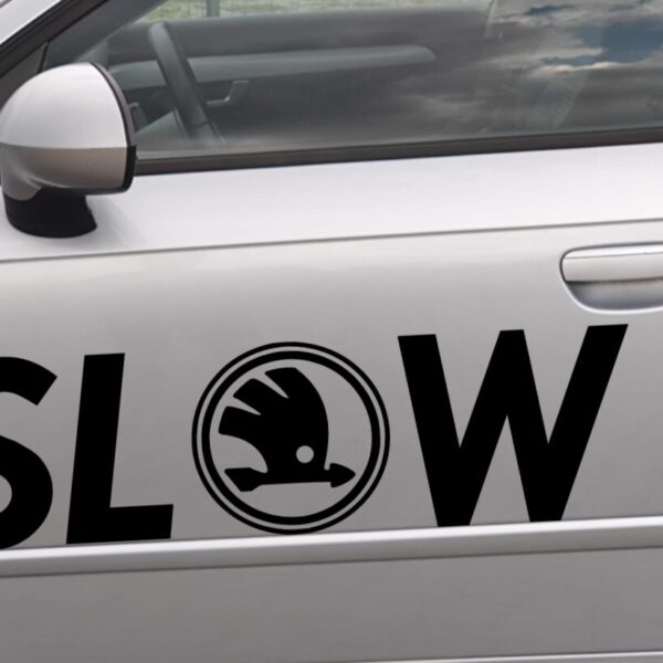 Sticker Skoda – SLOW